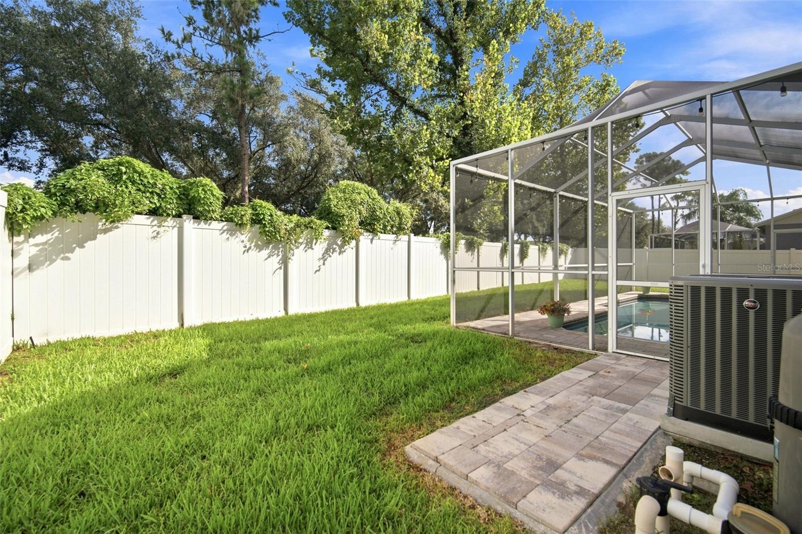 2020 ALAFIA OAKS DR — photo 27