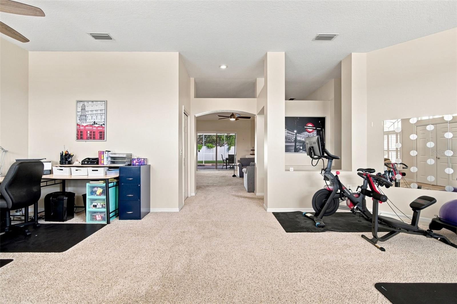 2020 ALAFIA OAKS DR — photo 3