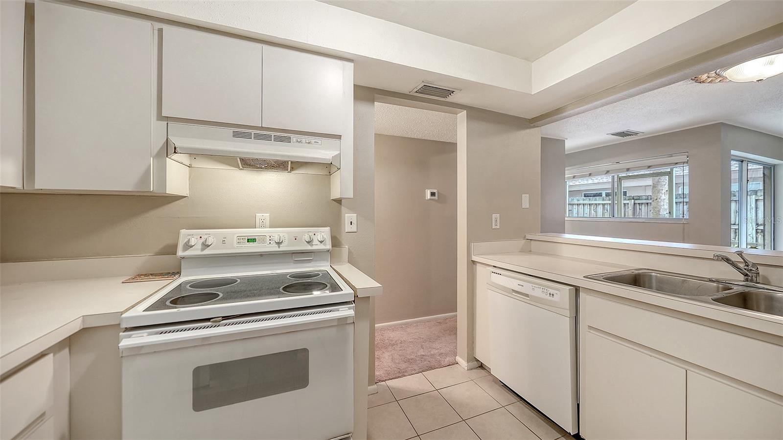 2121 WOOD ST #A103 — photo 10