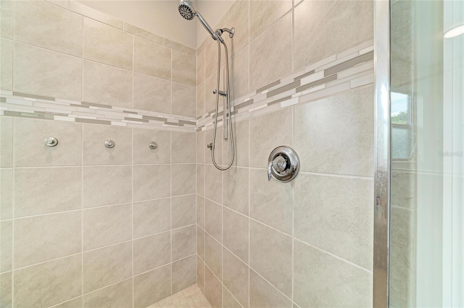 174 VERAZA CT — photo 28