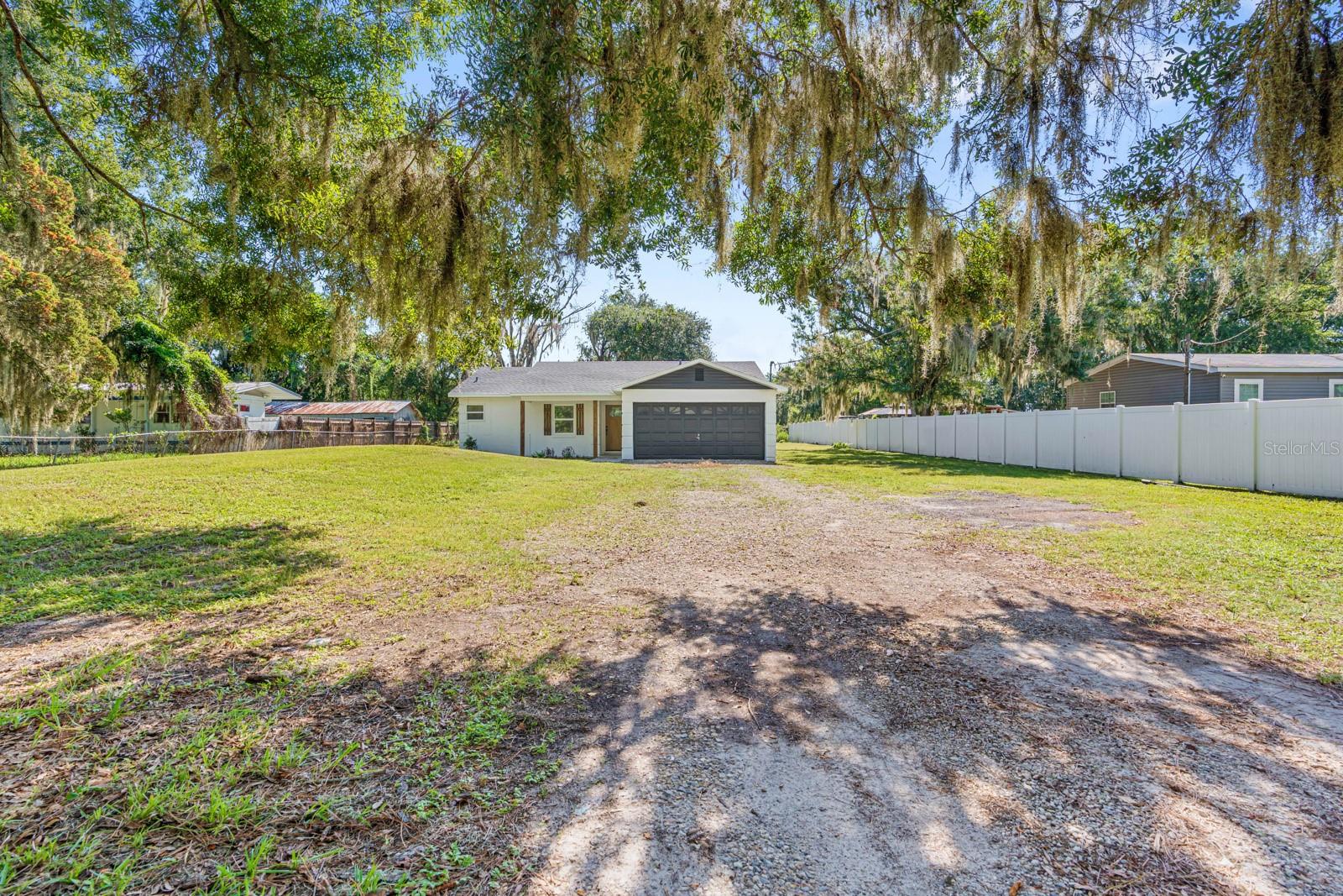414 S WIGGINS RD — photo 37