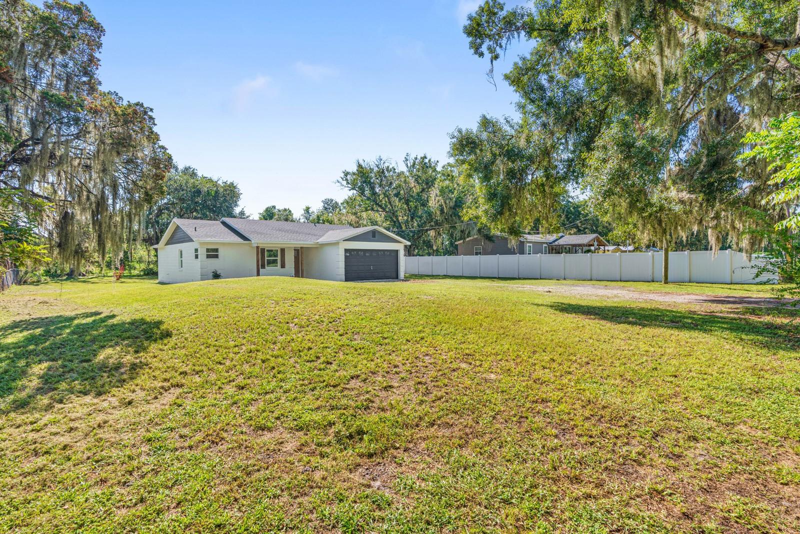 414 S WIGGINS RD — photo 32