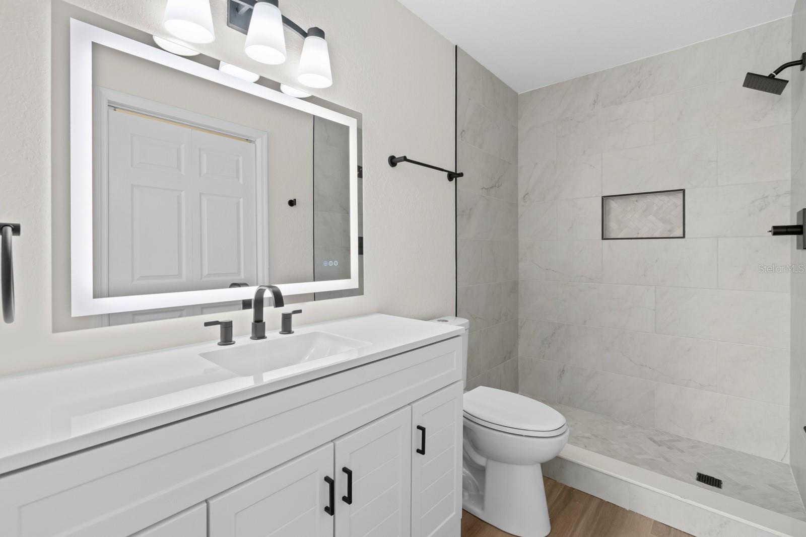 414 S WIGGINS RD — photo 16