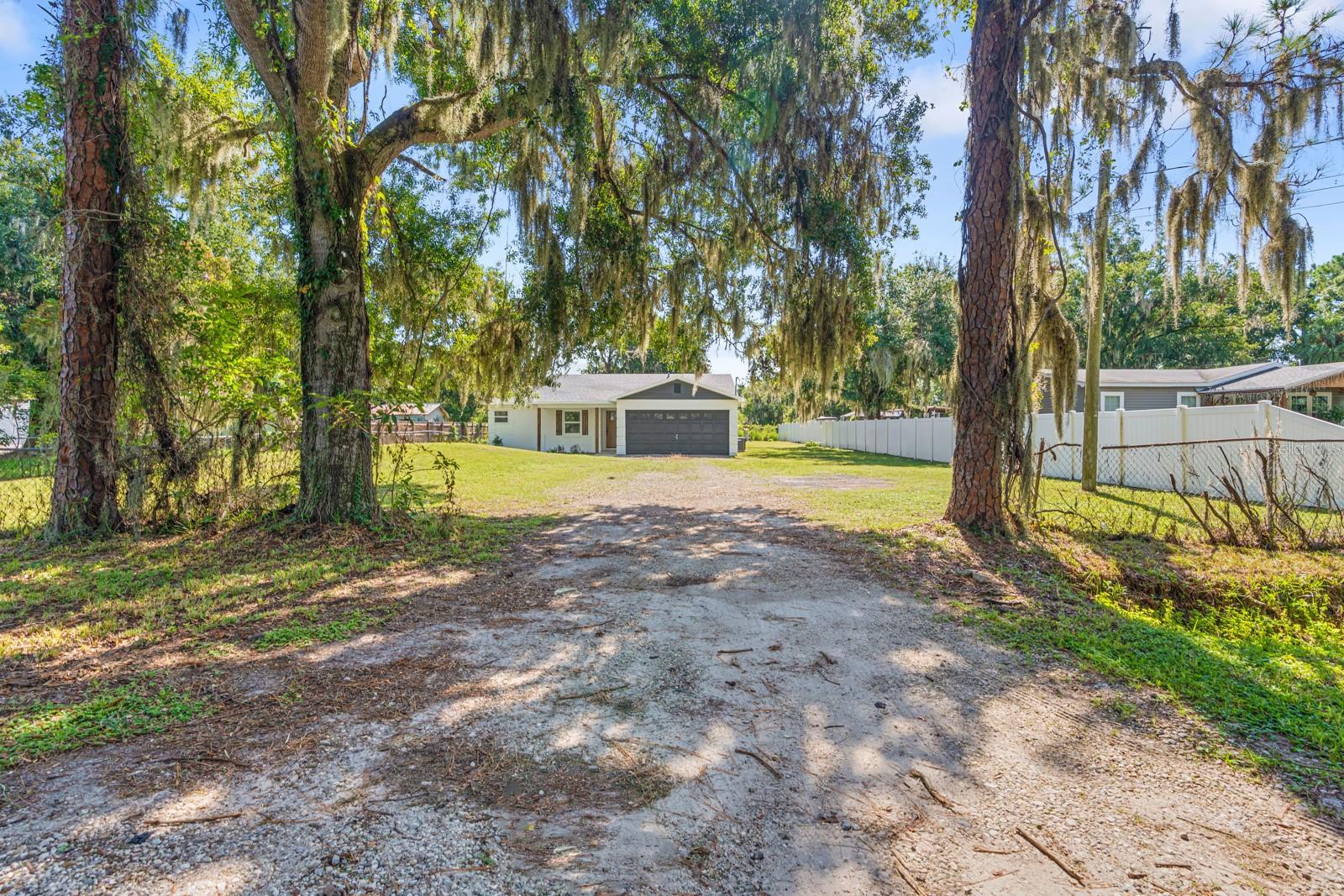 414 S WIGGINS RD — photo 35