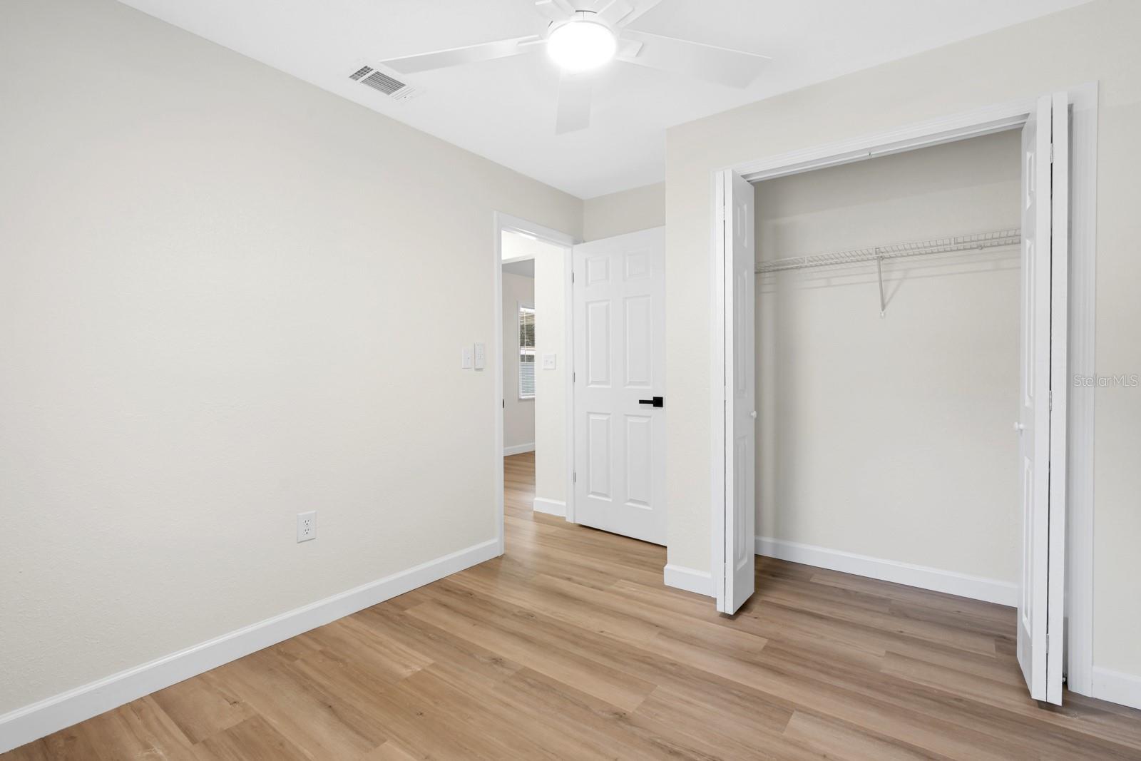 414 S WIGGINS RD — photo 21