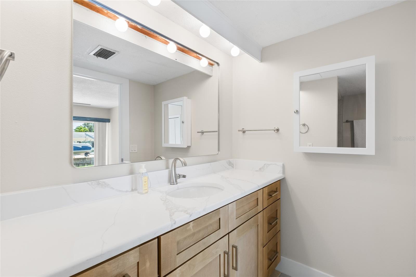 433 S PAULA DR #1 — photo 19