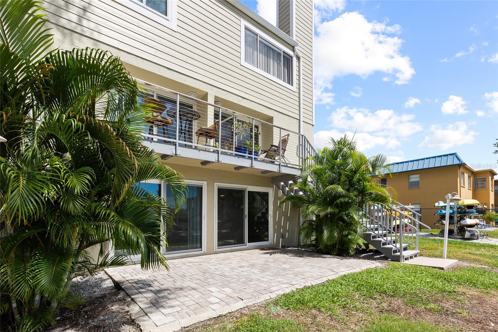 433 S PAULA DR #1 — photo 32