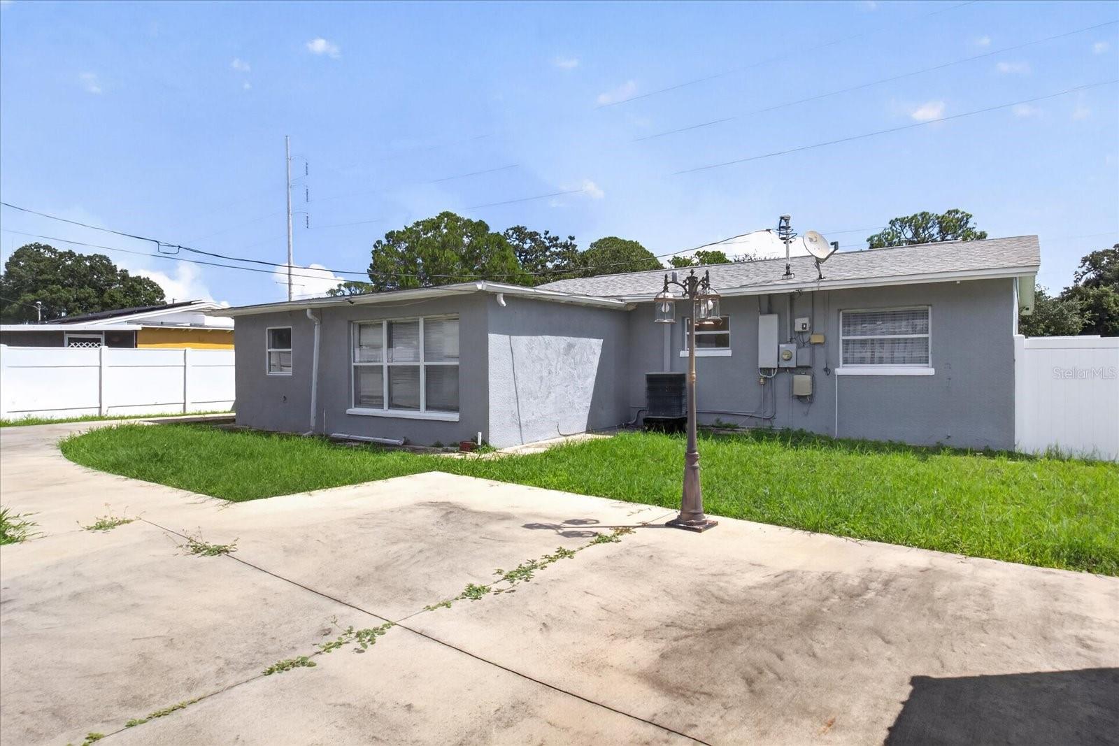 7210 DR MARTIN LUTHER KING JR ST N — photo 52