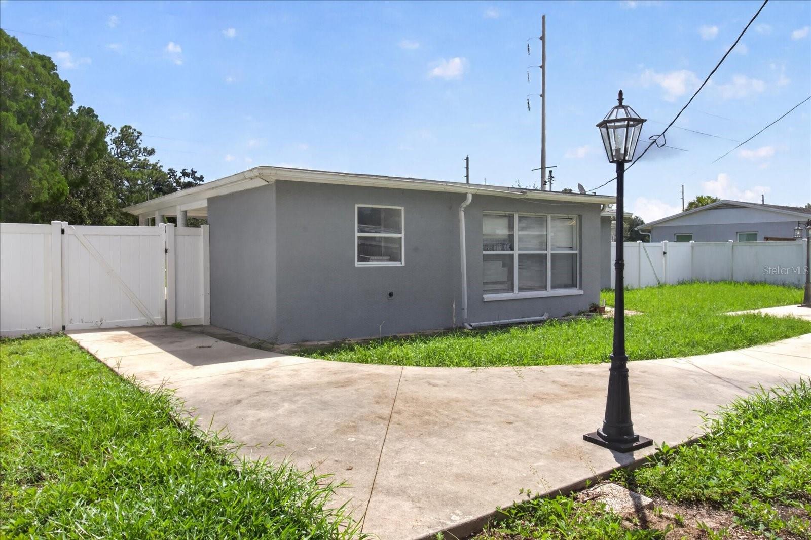 7210 DR MARTIN LUTHER KING JR ST N — photo 49