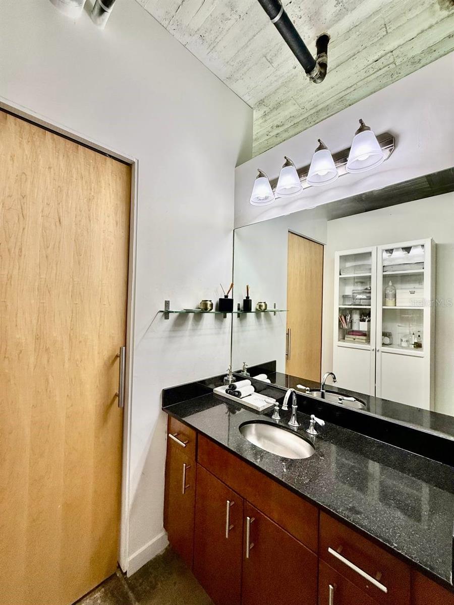 101 N 12TH ST #305 — photo 16