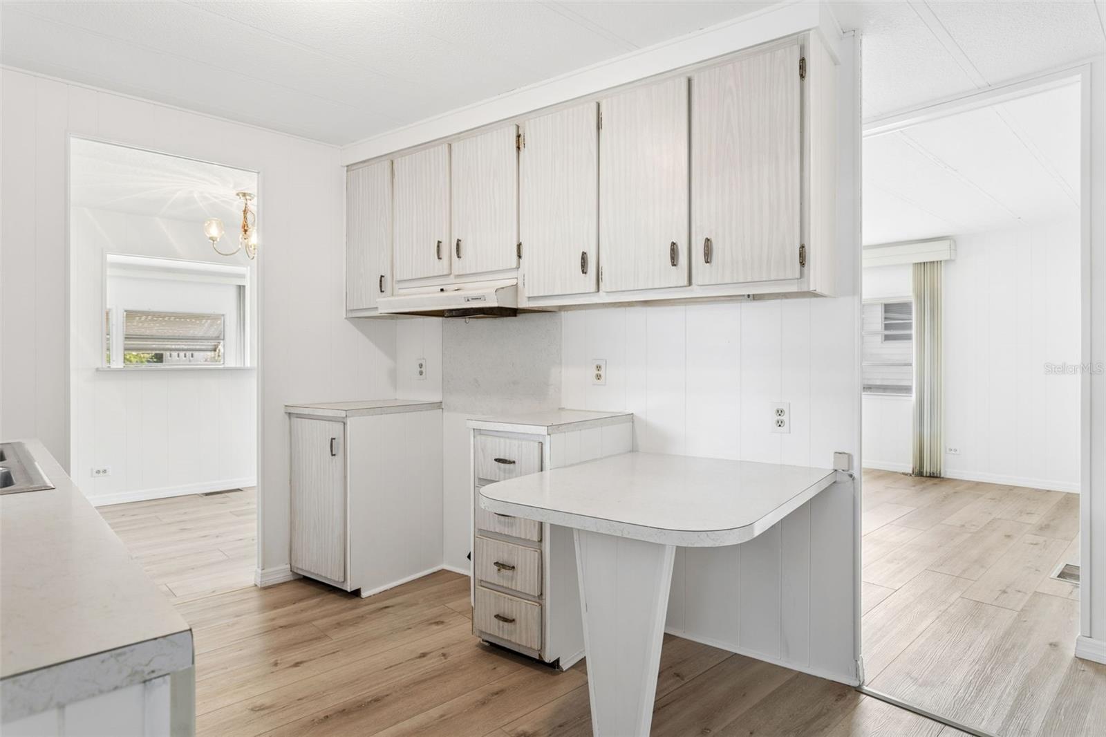 55 LEXINGTON CT #12 — photo 18
