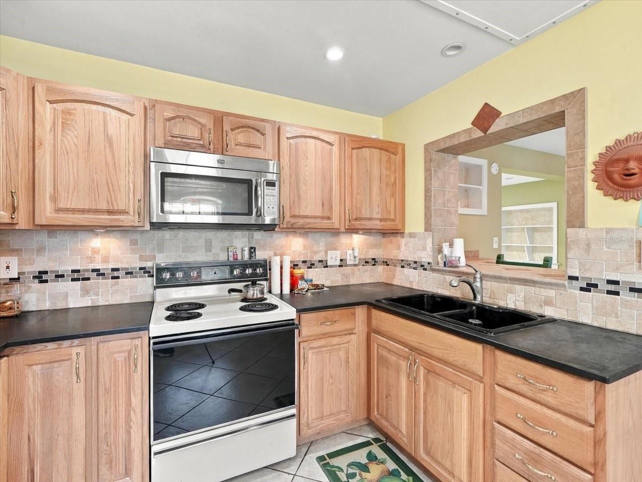 5054 4TH AVE S — photo 13