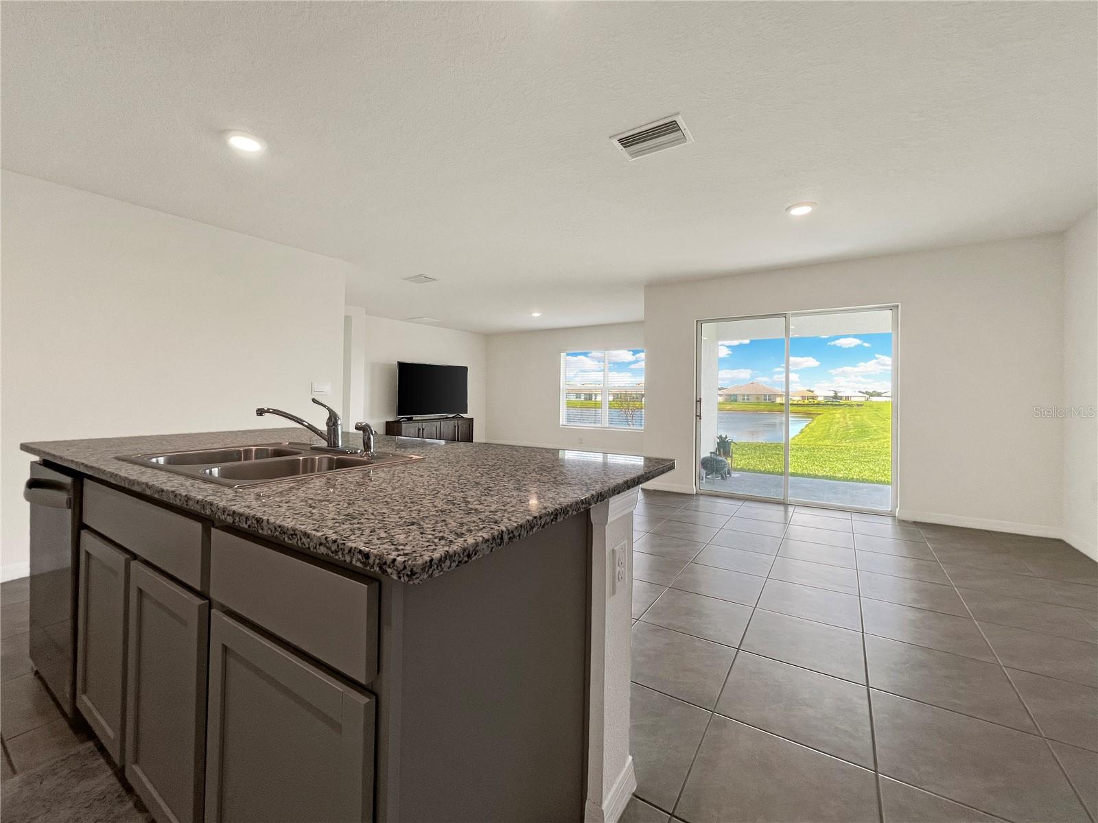 822 WILL SCARLETT AVE — photo 6