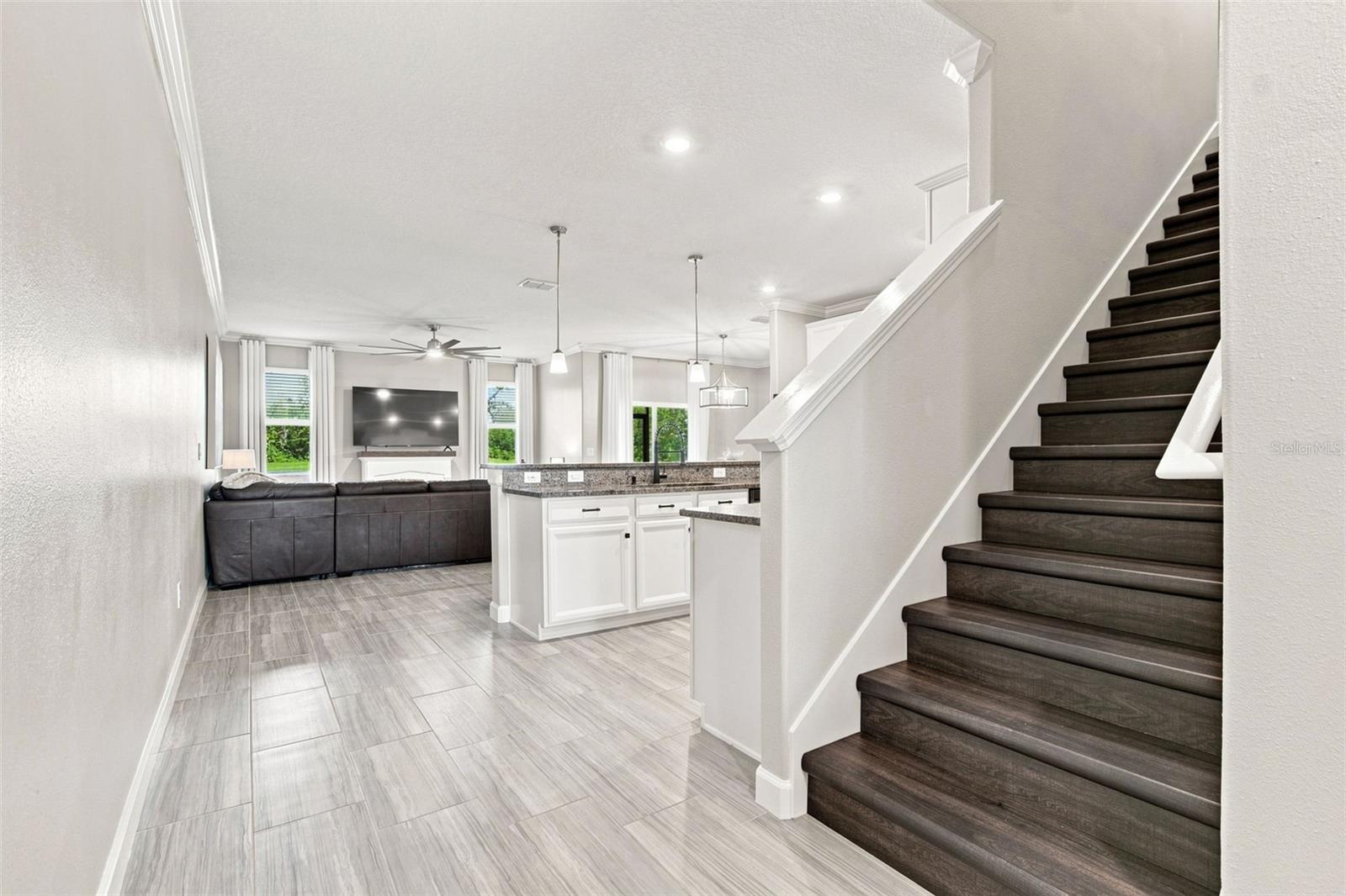 2213 CERULEAN SKY DR — photo 6
