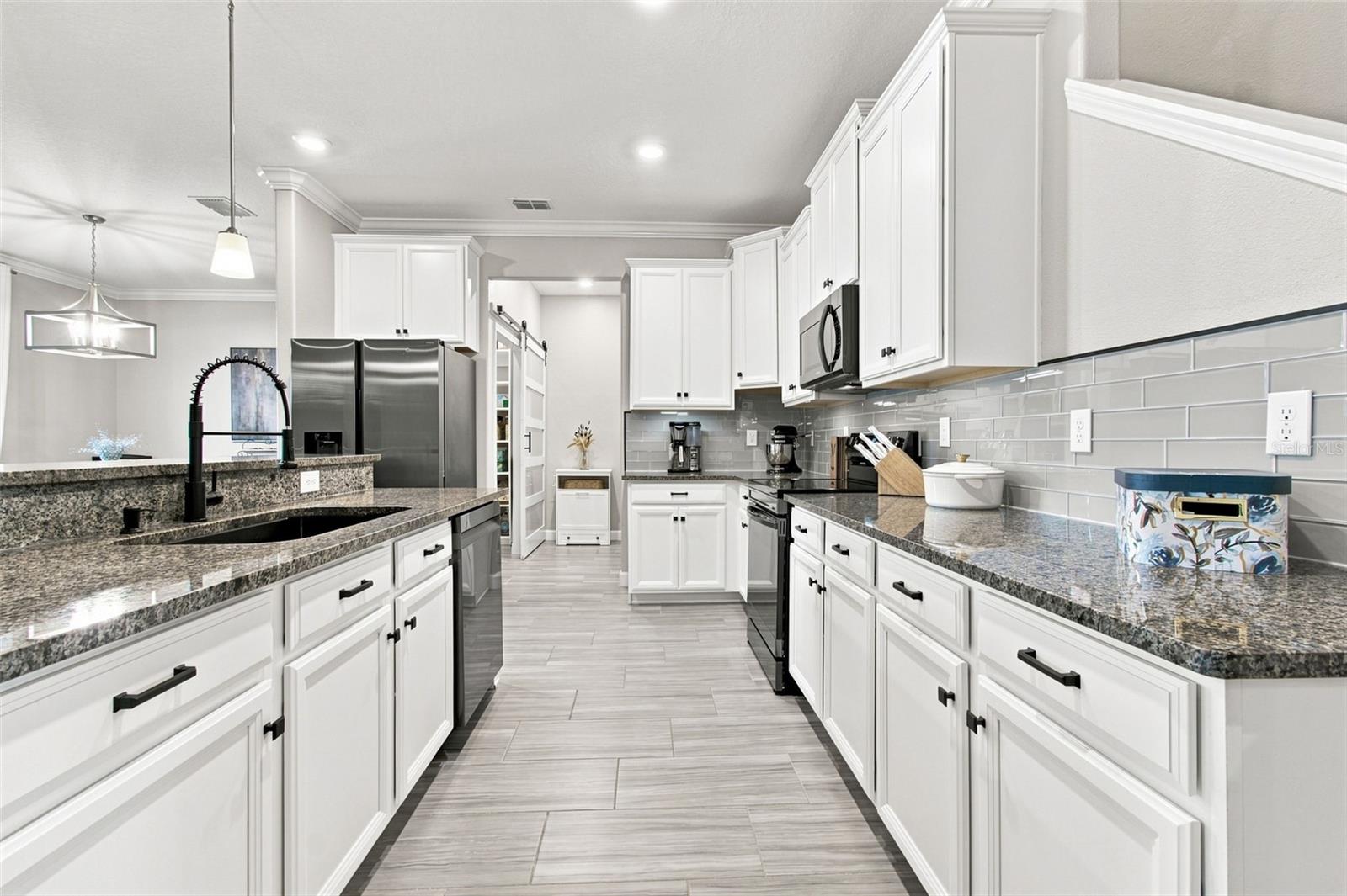 2213 CERULEAN SKY DR — photo 7