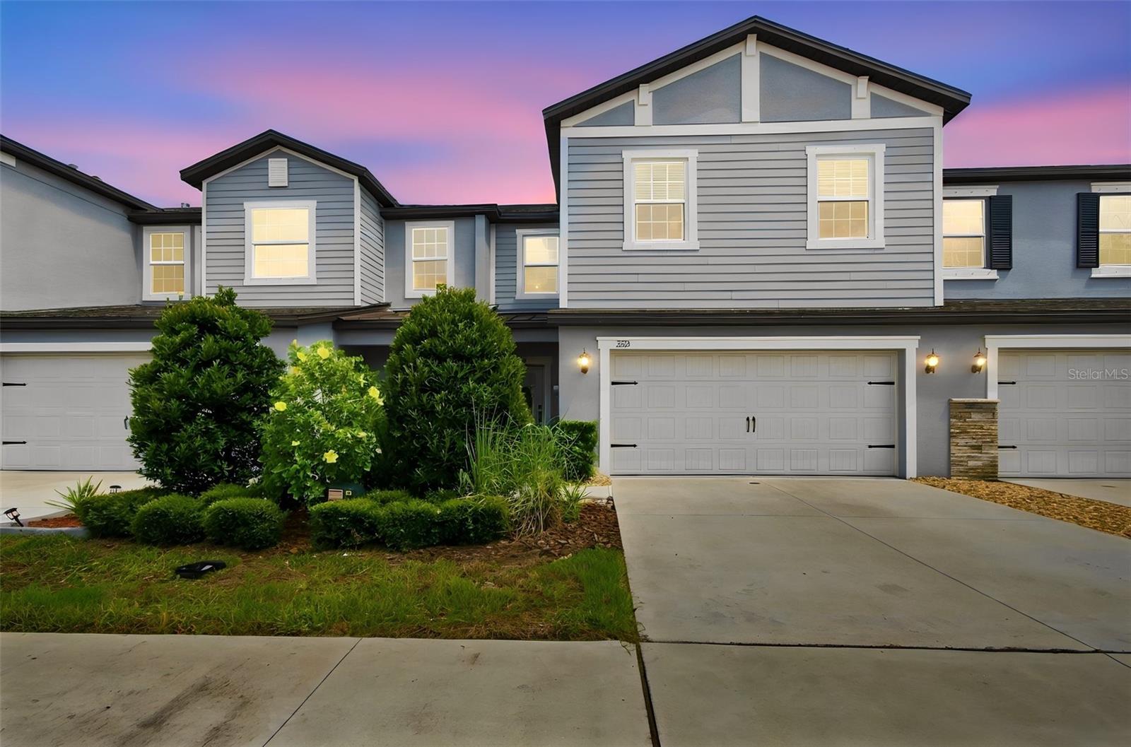 2213 CERULEAN SKY DR — photo 2