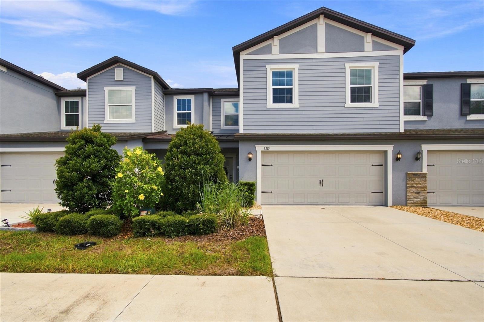 2213 CERULEAN SKY DR — photo 3