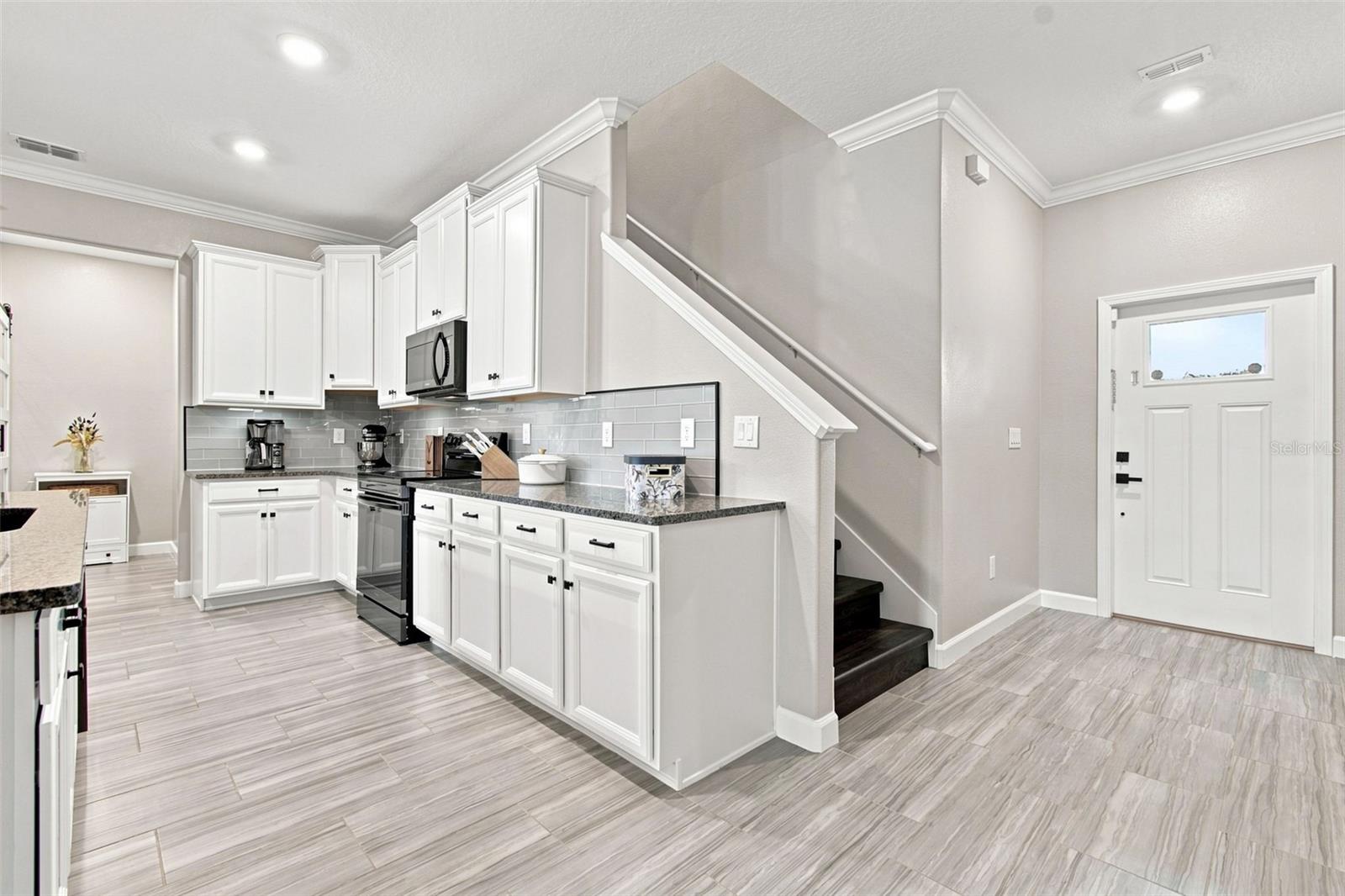 2213 CERULEAN SKY DR — photo 8
