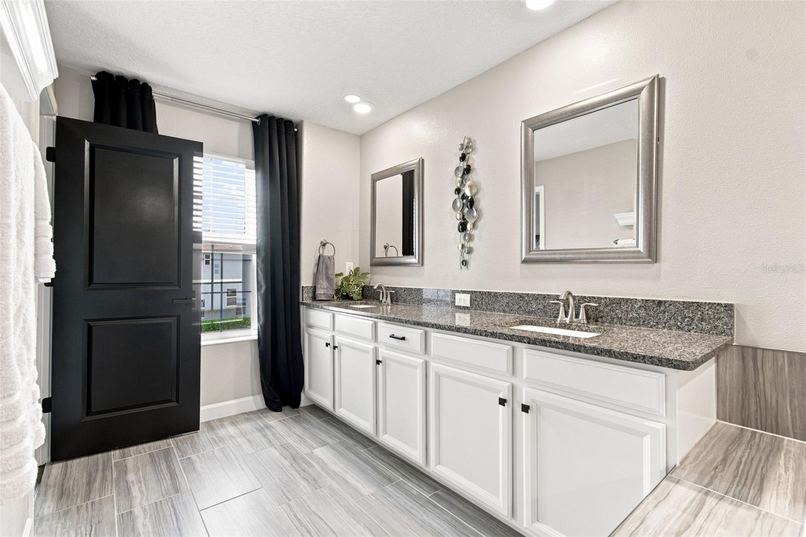 2213 CERULEAN SKY DR — photo 29