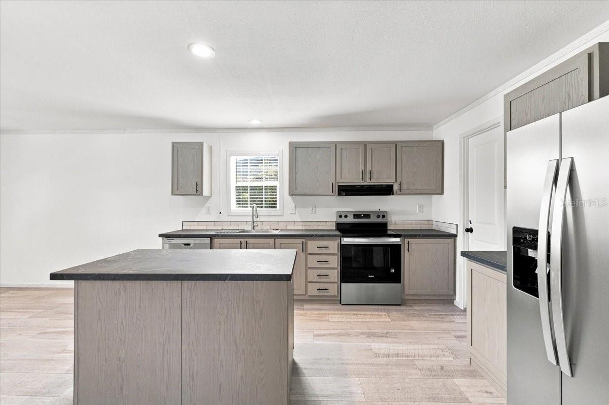 39148 ORIENT AVE — photo 21