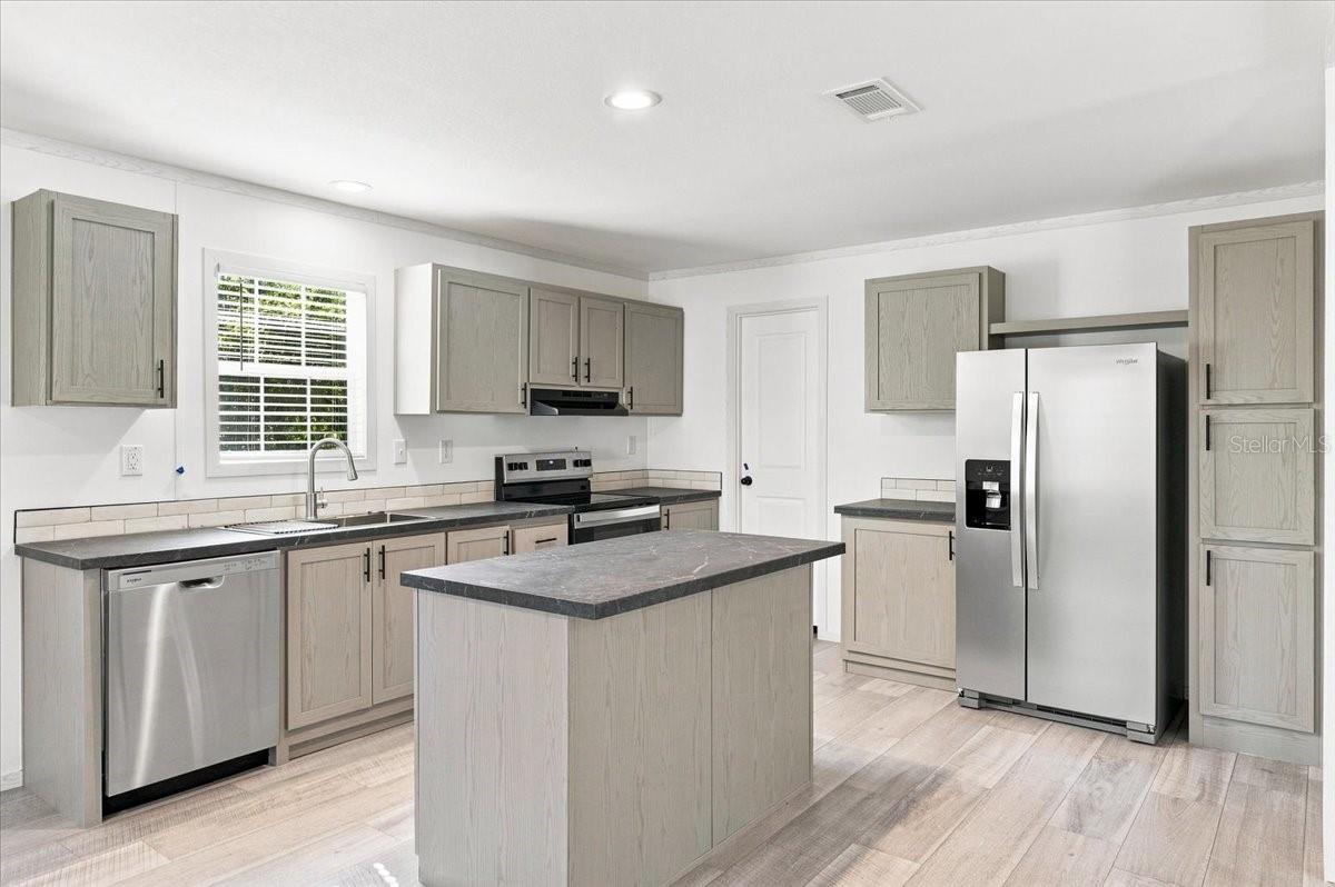 39148 ORIENT AVE — photo 3