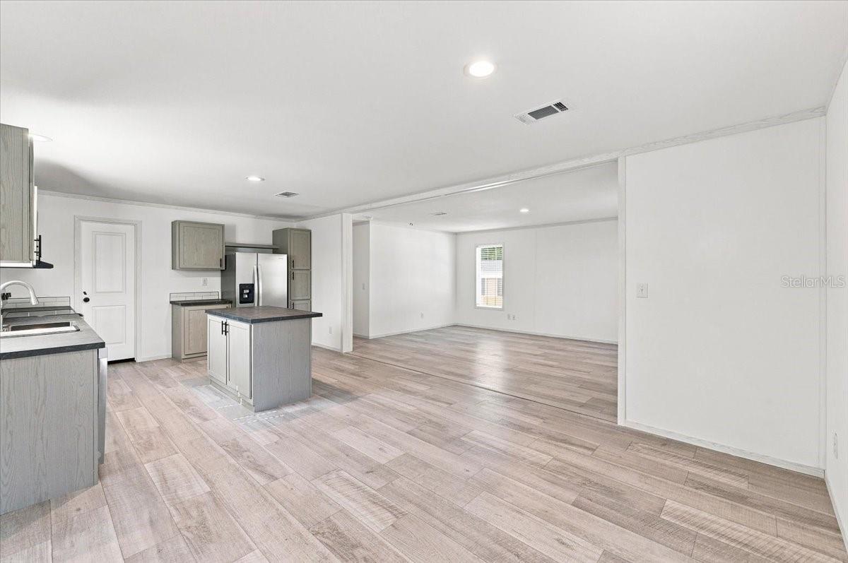 39148 ORIENT AVE — photo 23