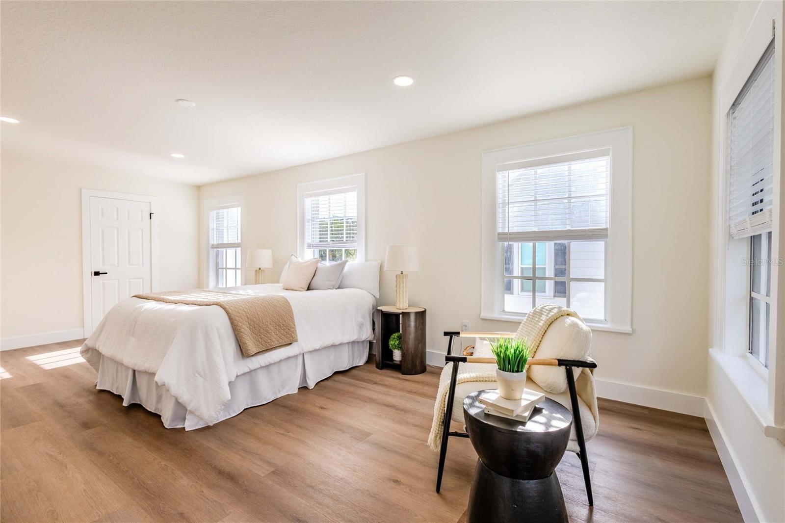 2802 W MORRISON AVE — photo 44
