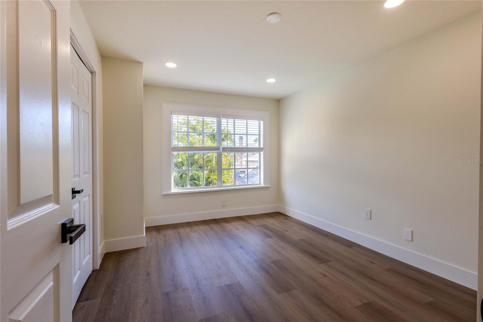2802 W MORRISON AVE — photo 40