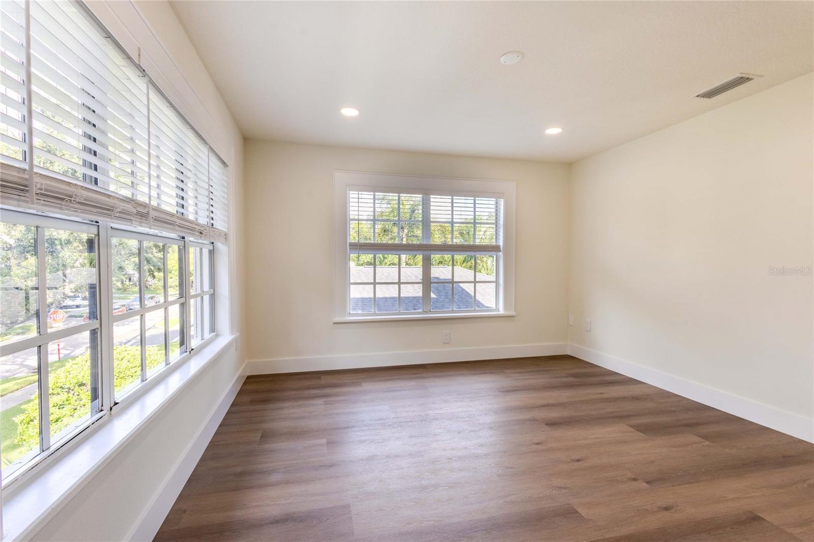 2802 W MORRISON AVE — photo 34