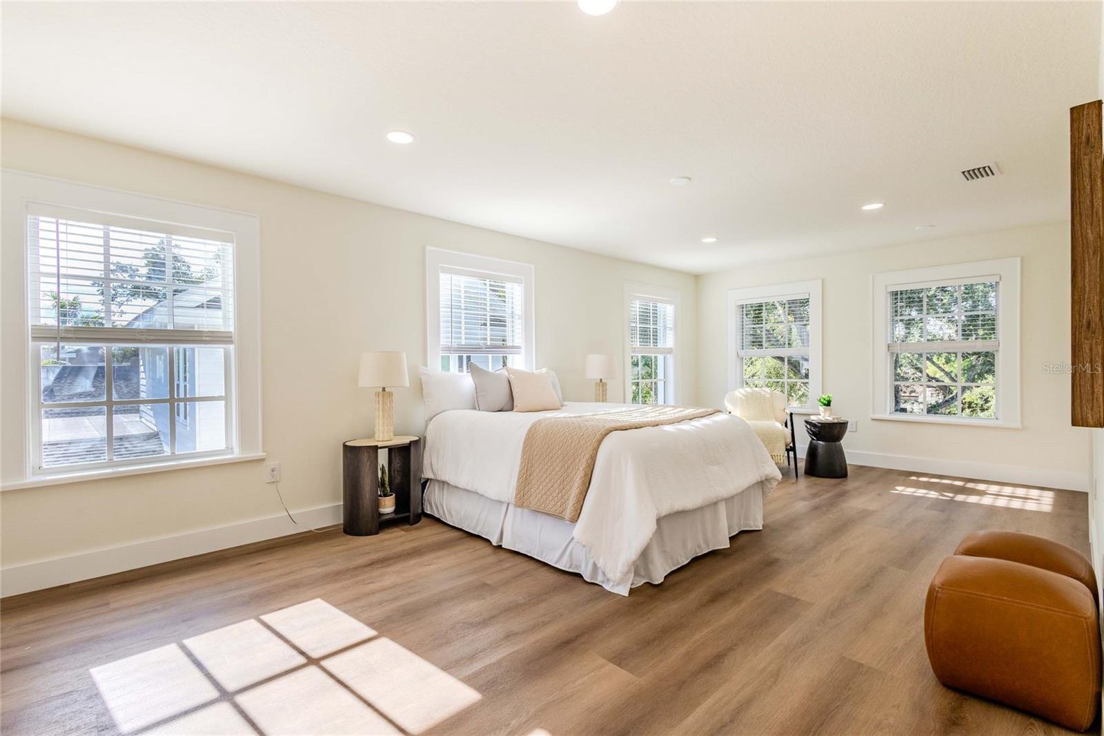 2802 W MORRISON AVE — photo 43