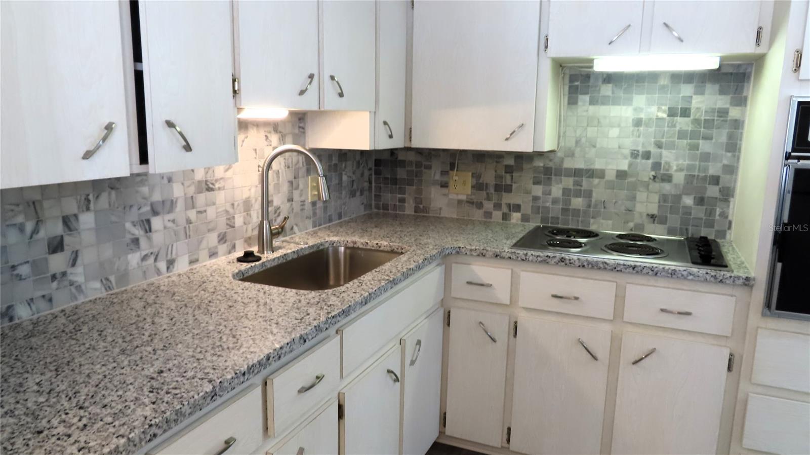 2100 WORLD PARKWAY BLVD #38 — photo 9