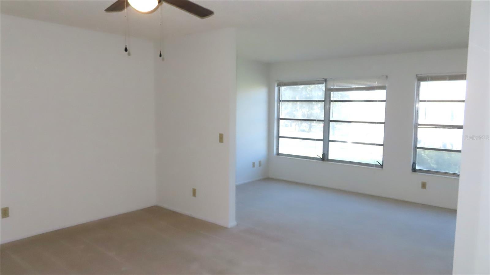 2100 WORLD PARKWAY BLVD #38 — photo 19