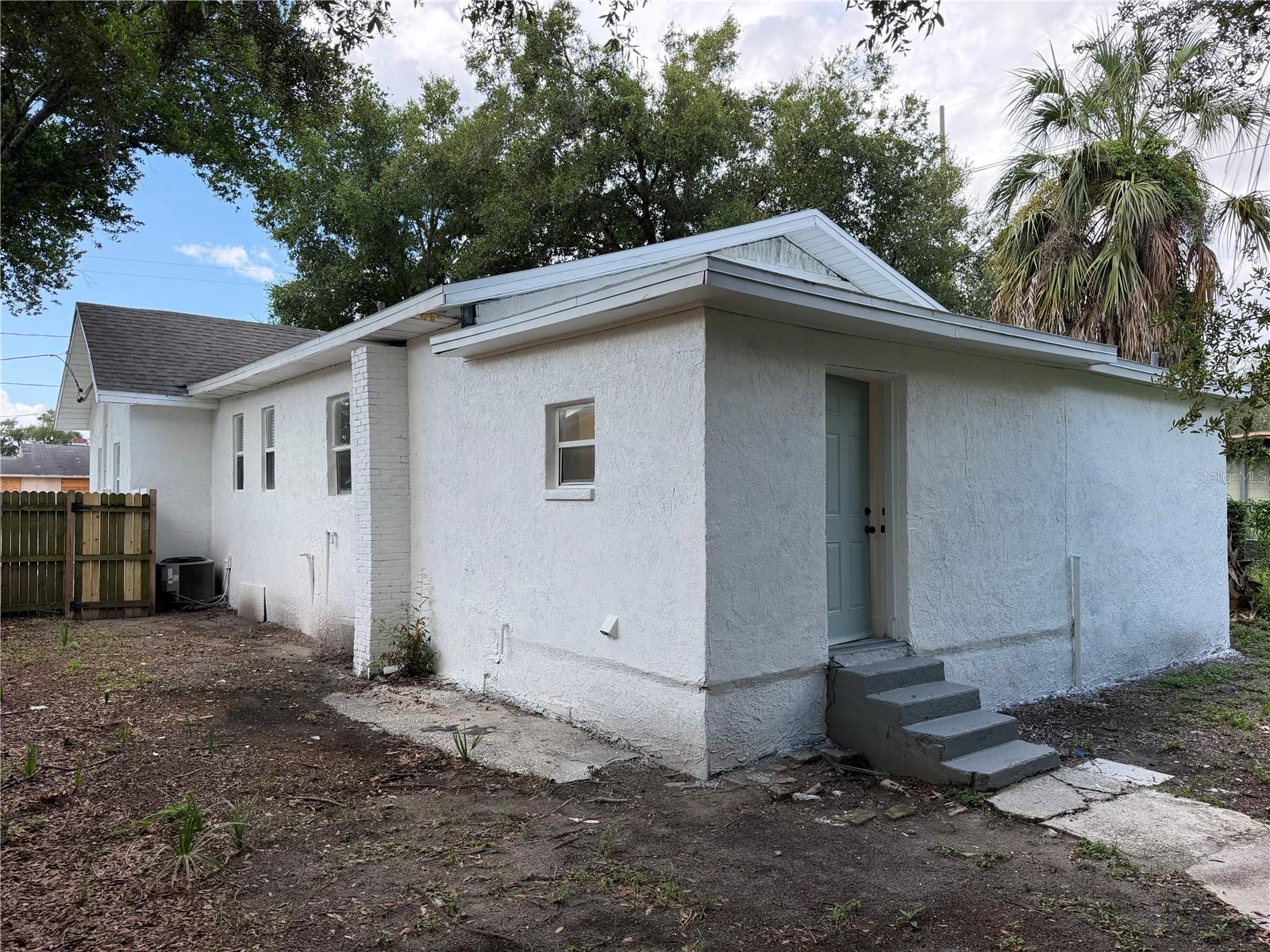 2604 E LAKE AVE — photo 22