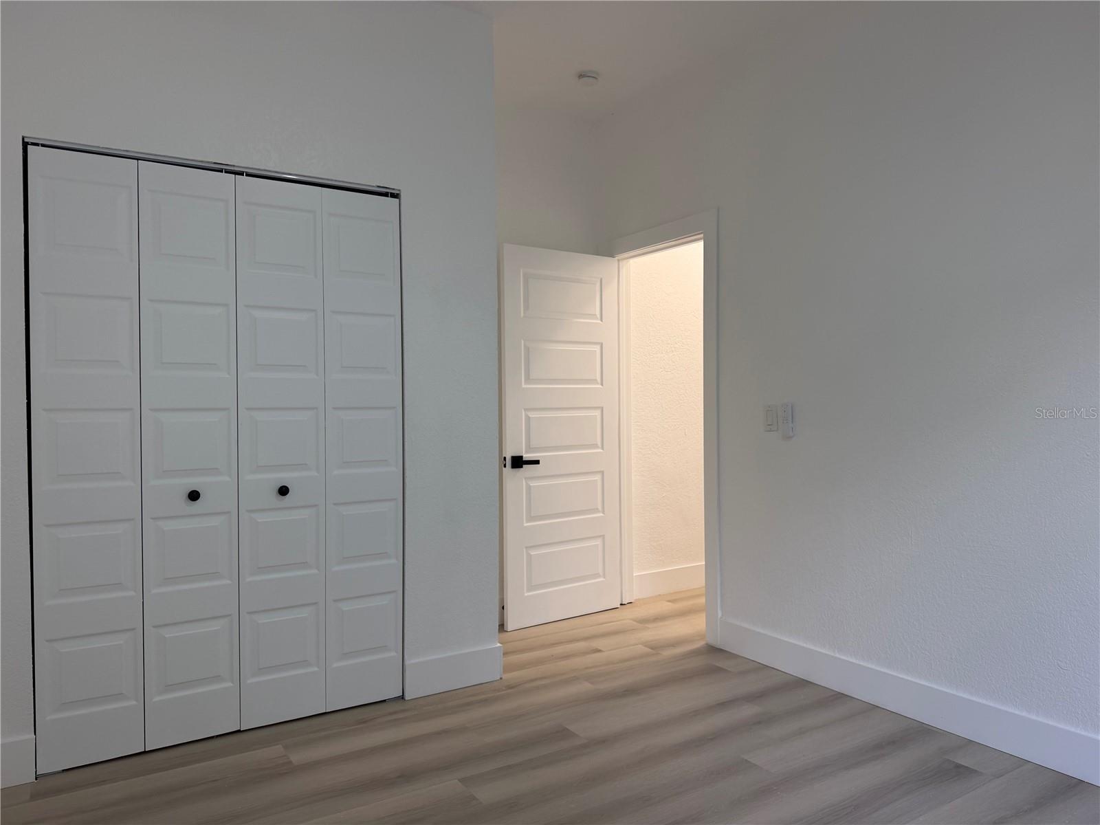 2604 E LAKE AVE — photo 8