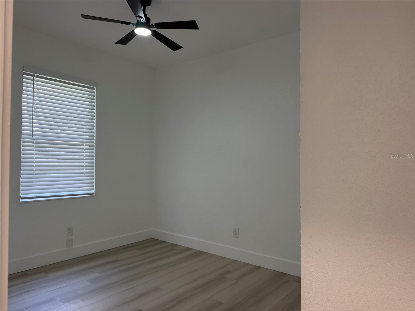 2604 E LAKE AVE — photo 18
