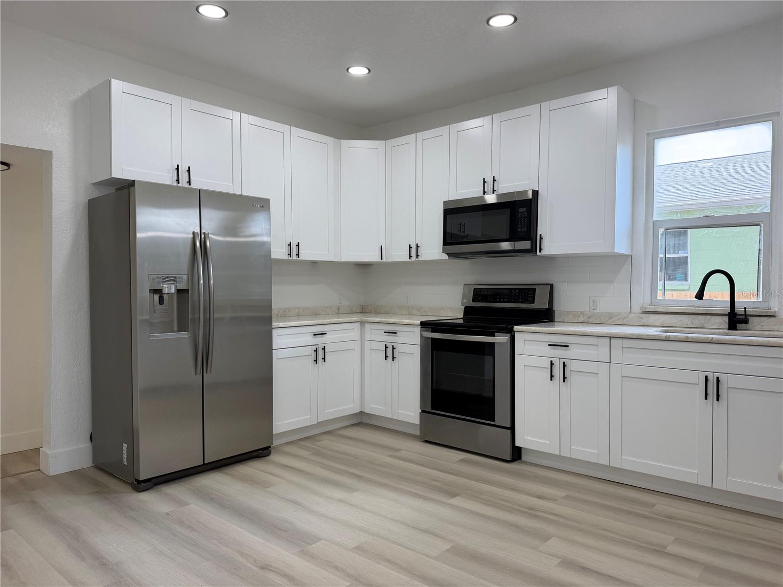 2604 E LAKE AVE — photo 6