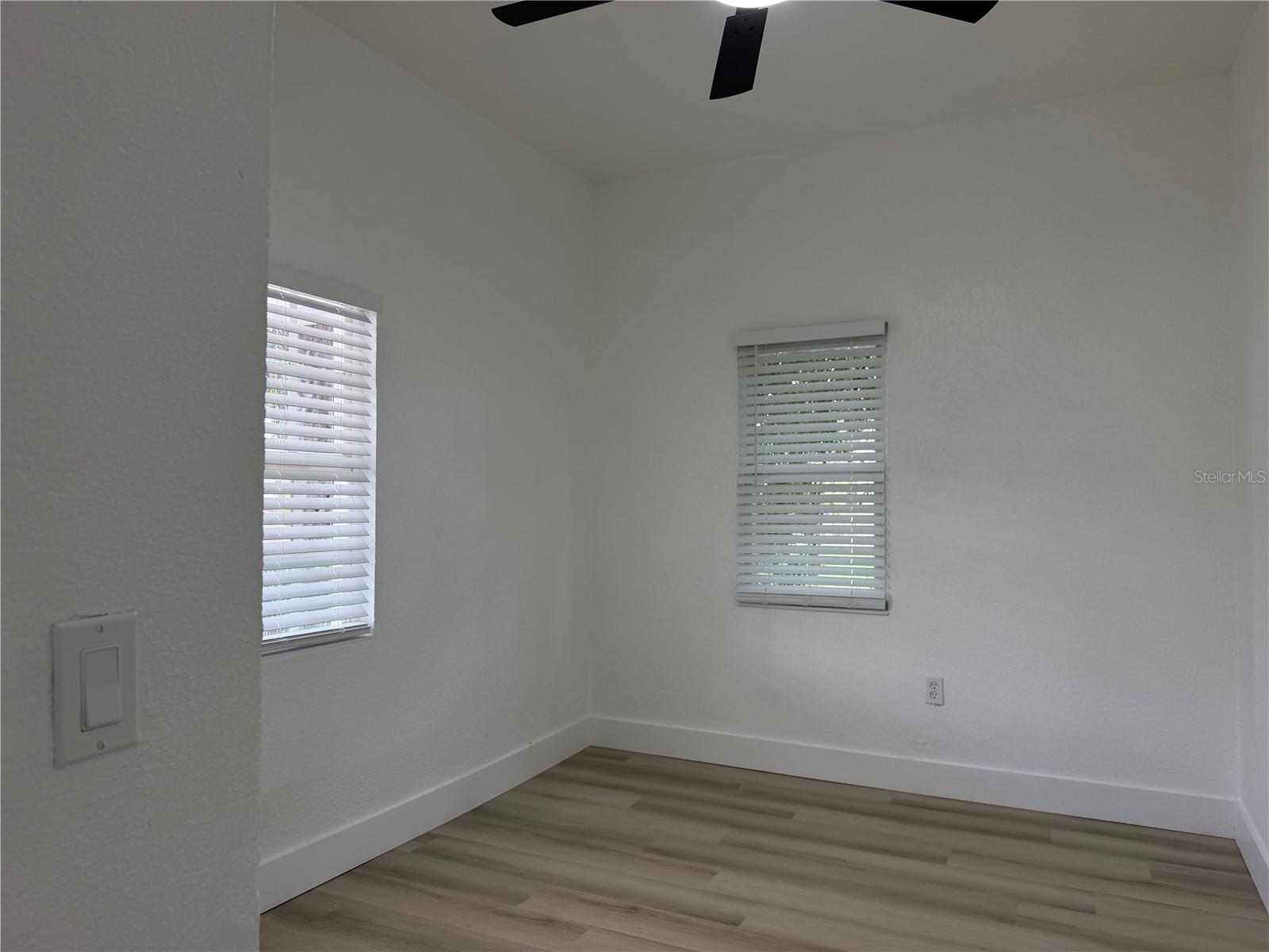 2604 E LAKE AVE — photo 11
