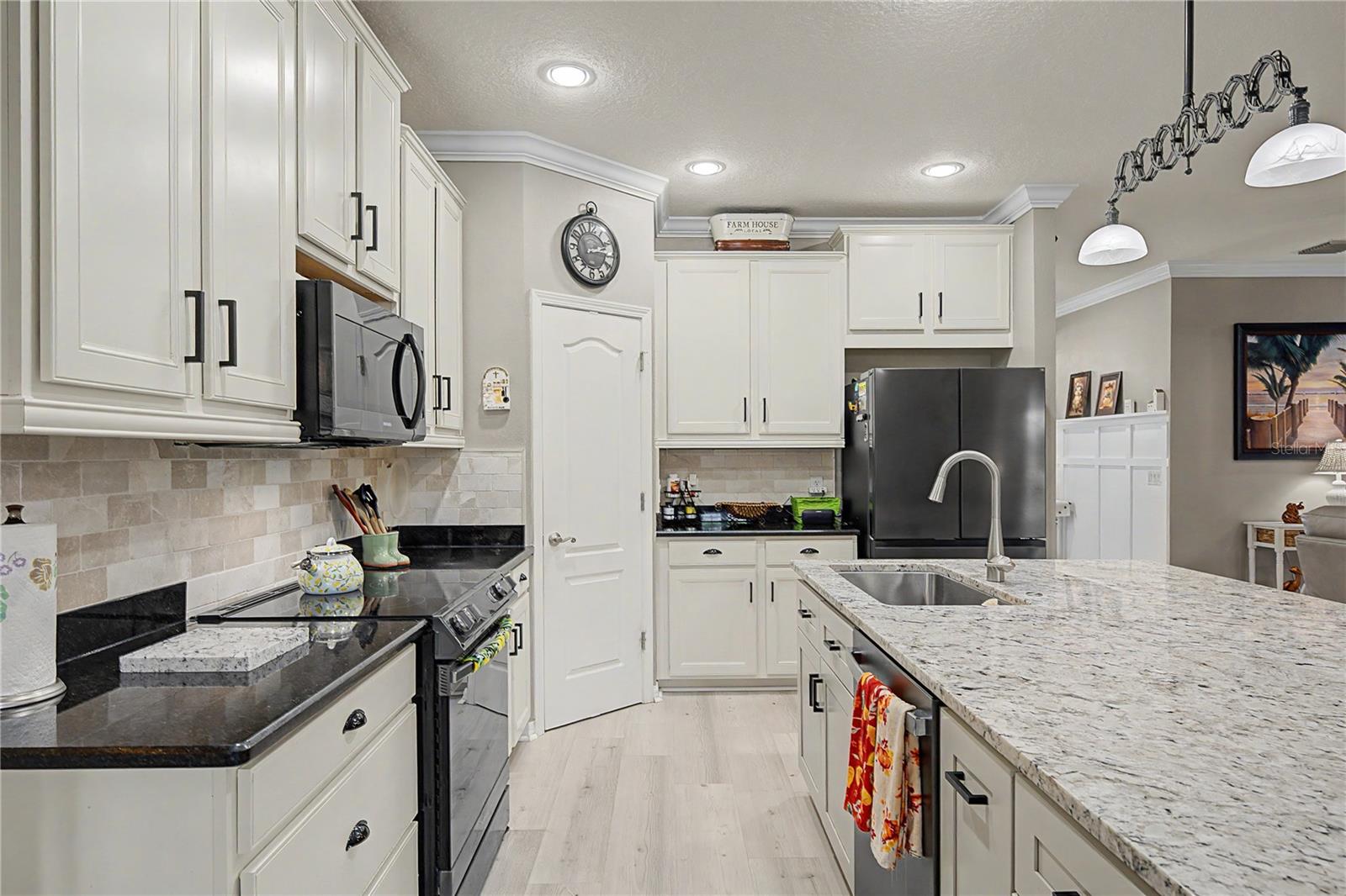 10427 HYANNISPORT LOOP — photo 28