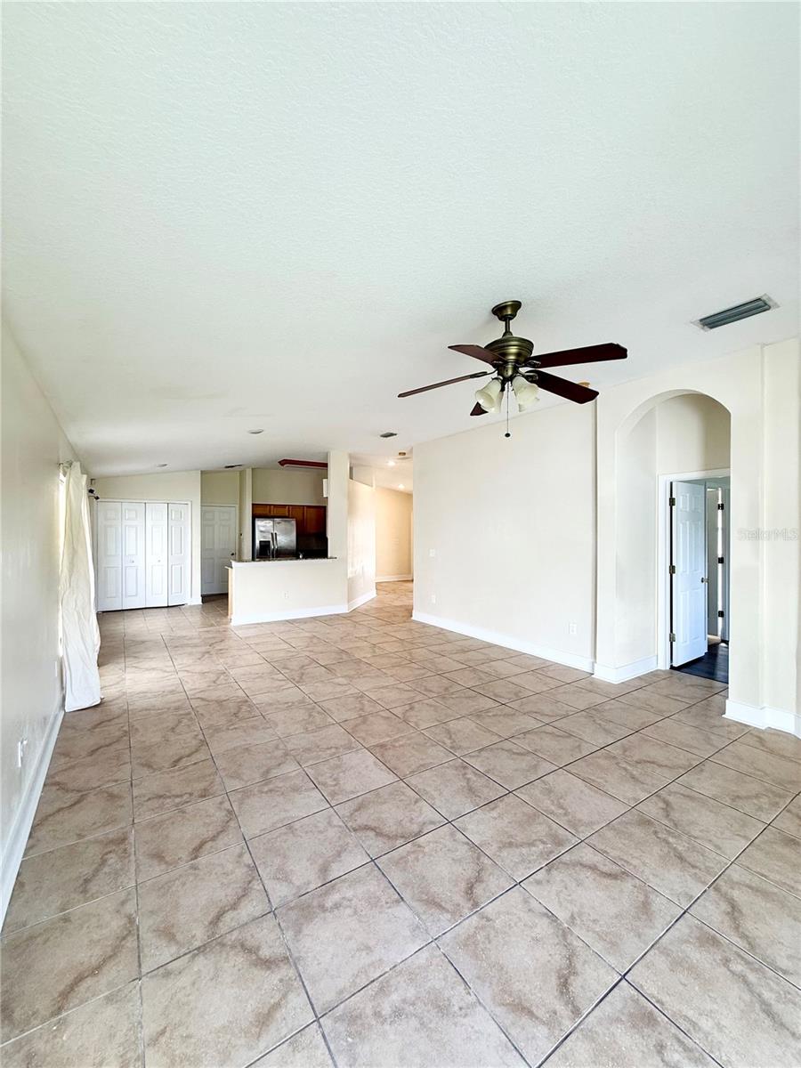 7731 CARRIAGE POINTE DR — photo 6