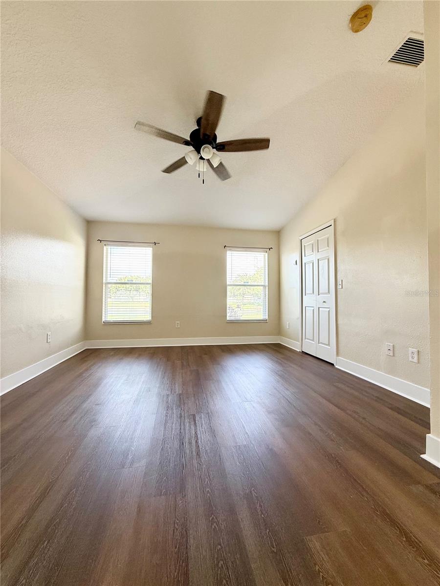 7731 CARRIAGE POINTE DR — photo 8