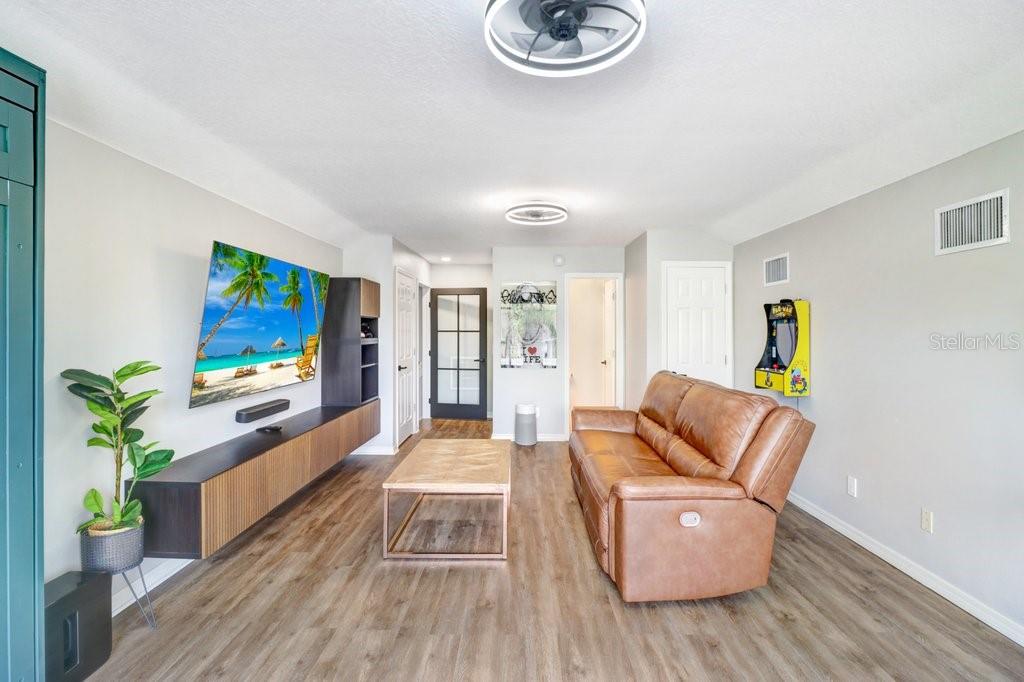 4430 MERRICK RUN LN — photo 36