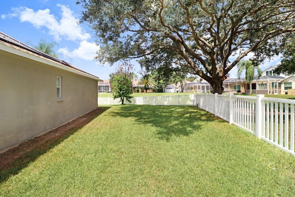 4430 MERRICK RUN LN — photo 48