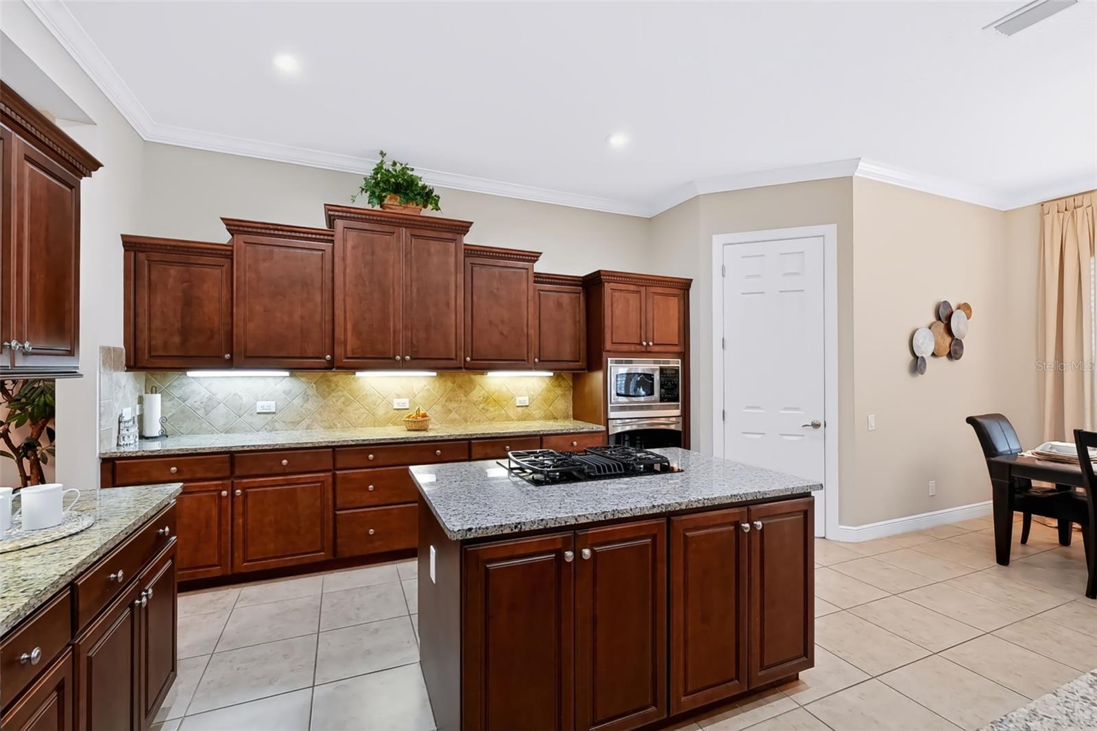 102 WIMBLEDON CT — photo 52