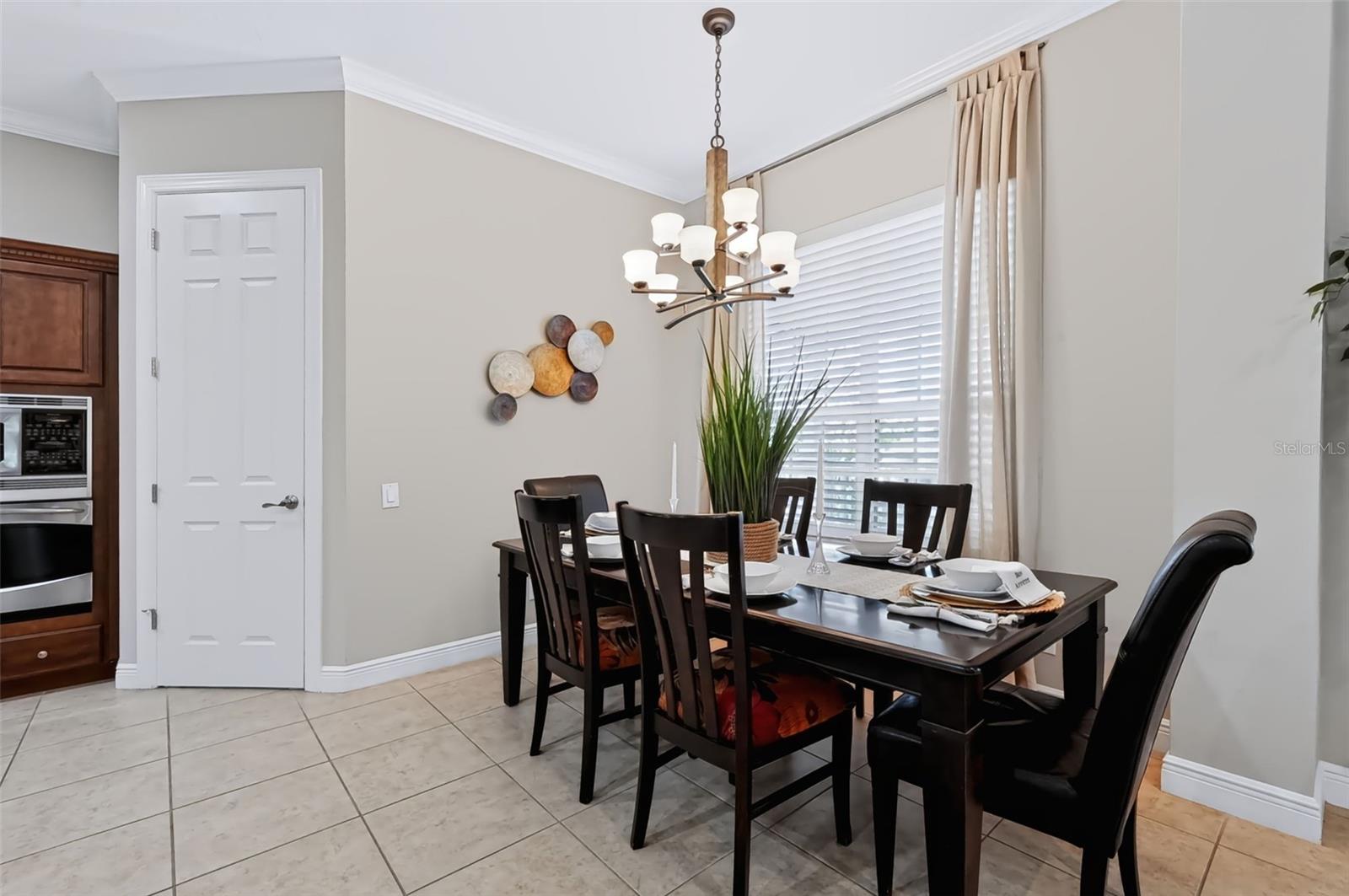 102 WIMBLEDON CT — photo 35