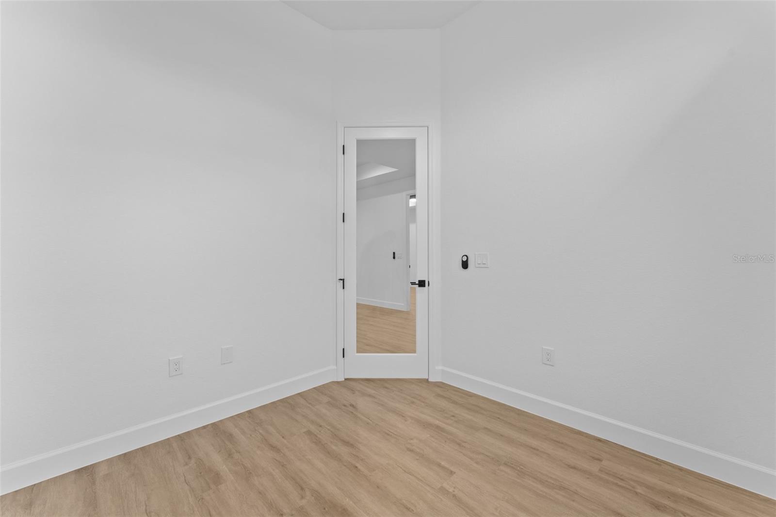 3271 ZORATOA AVE — photo 10