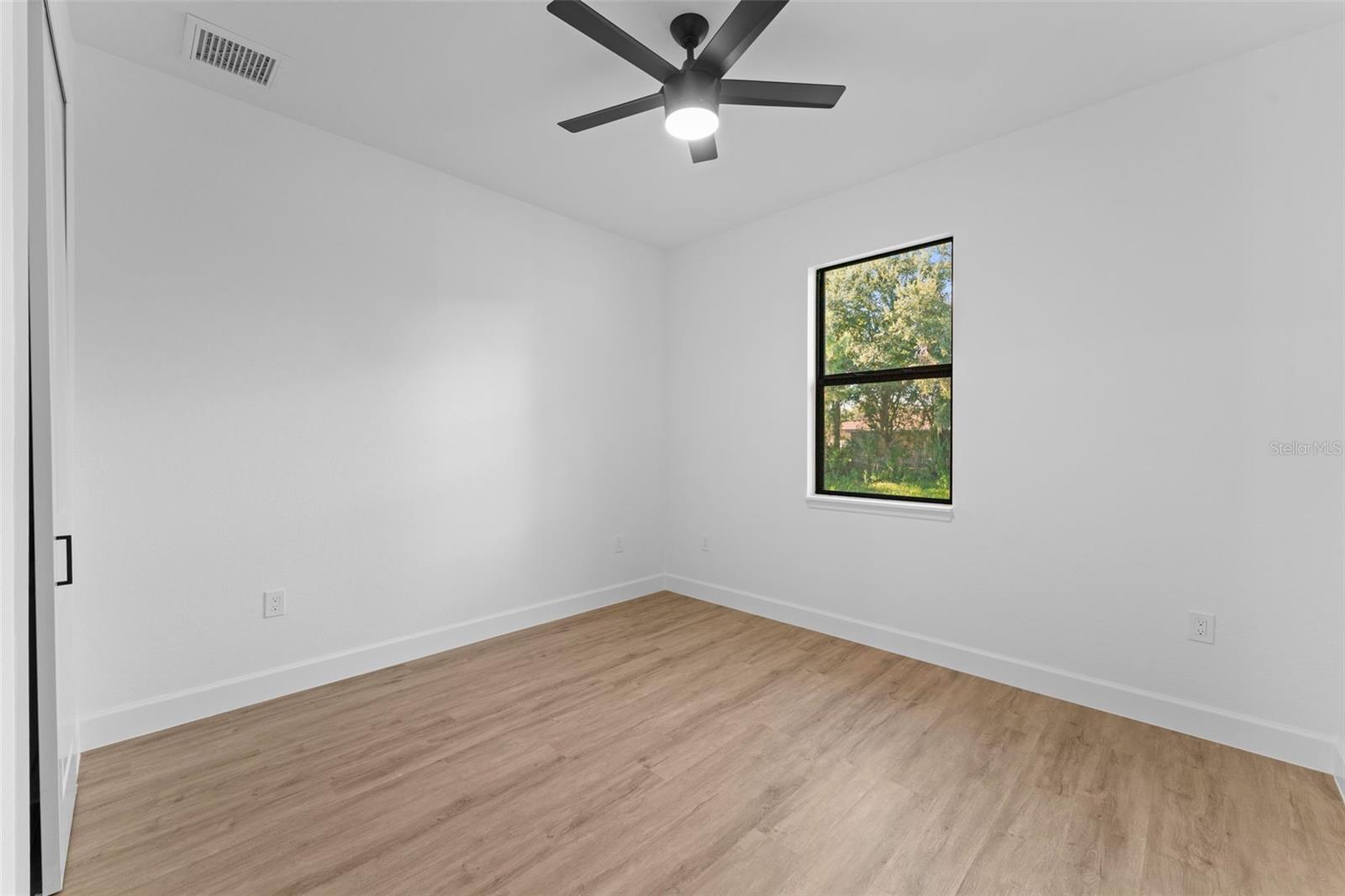 3271 ZORATOA AVE — photo 35
