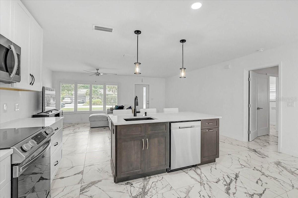 2347 TANGERINE DR — photo 13