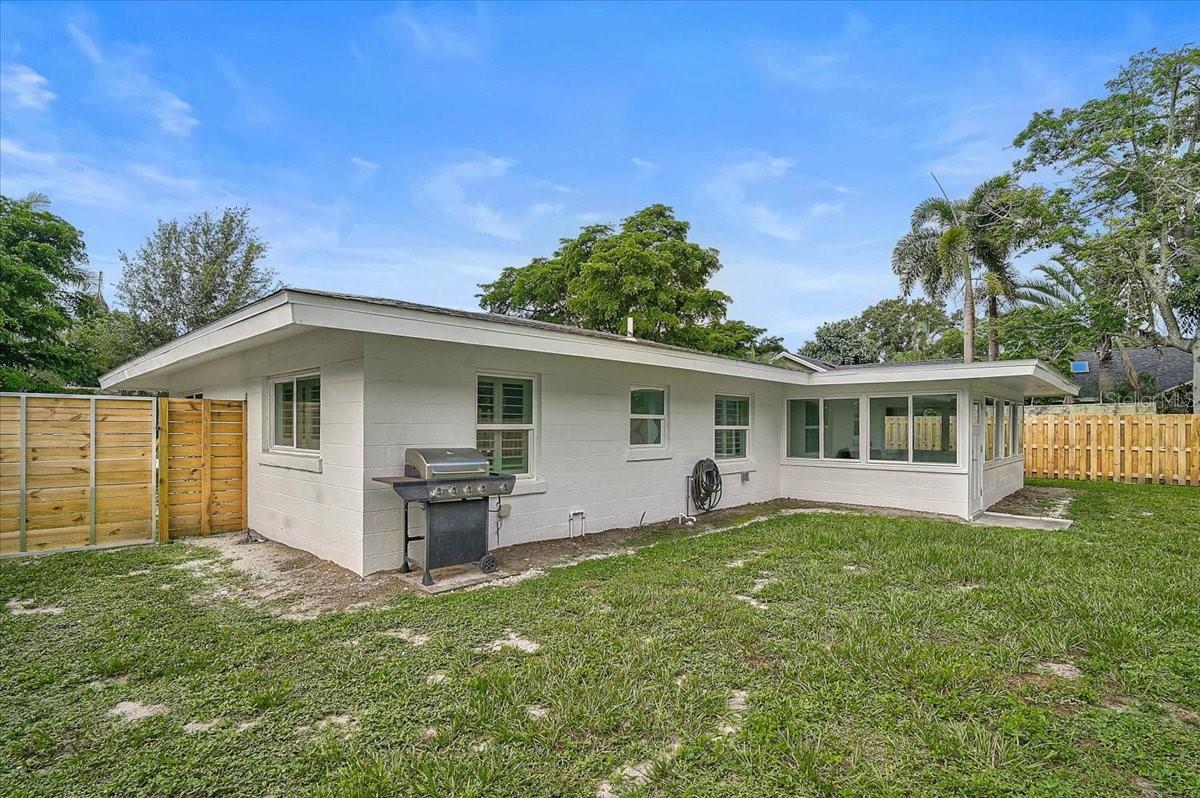 2347 TANGERINE DR — photo 30