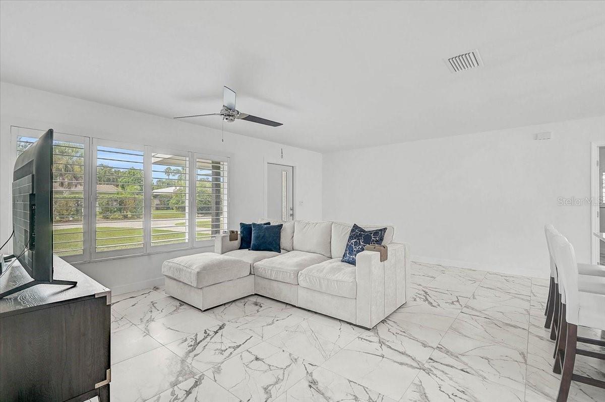 2347 TANGERINE DR — photo 8