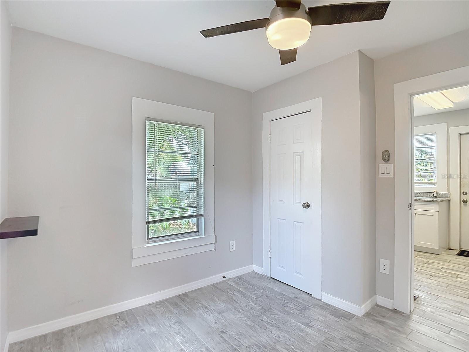 608 N LINCOLN AVE — photo 19